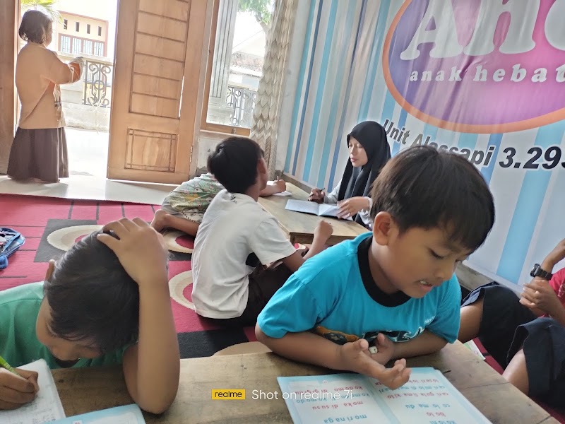 Rumah Belajar Probolinggo (2) in Kota Probolinggo