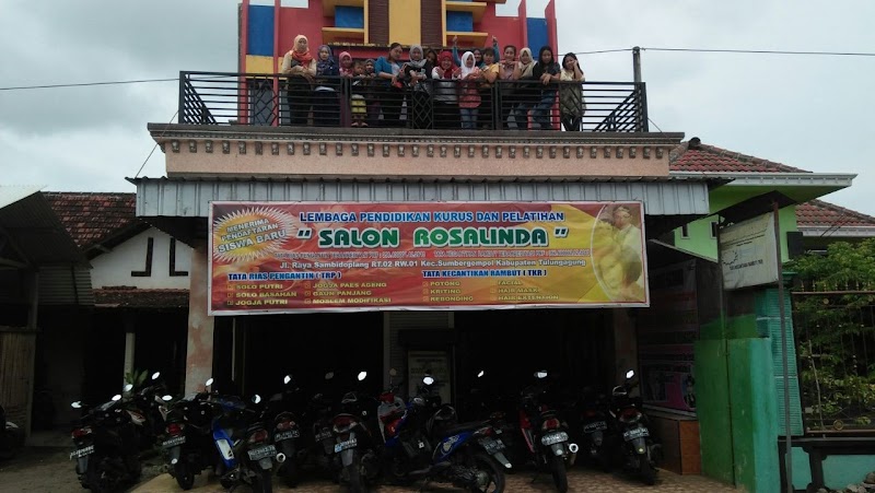 Salon Ayu (2) in Kab. Tulungagung