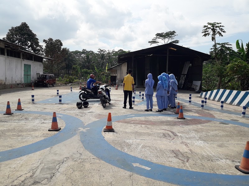 Training Driving Center (TDC) LPK KARTIKA Banjarnegara (1) in Kab. Banjarnegara