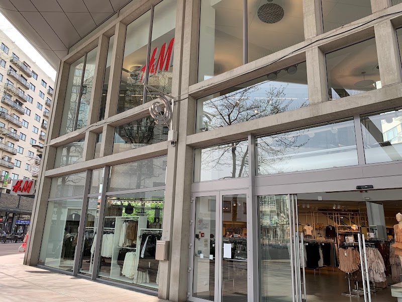 The Biggest H&M in Belgium